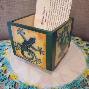 Handcrafted Gecko Trinket Box, handpainted, Signed